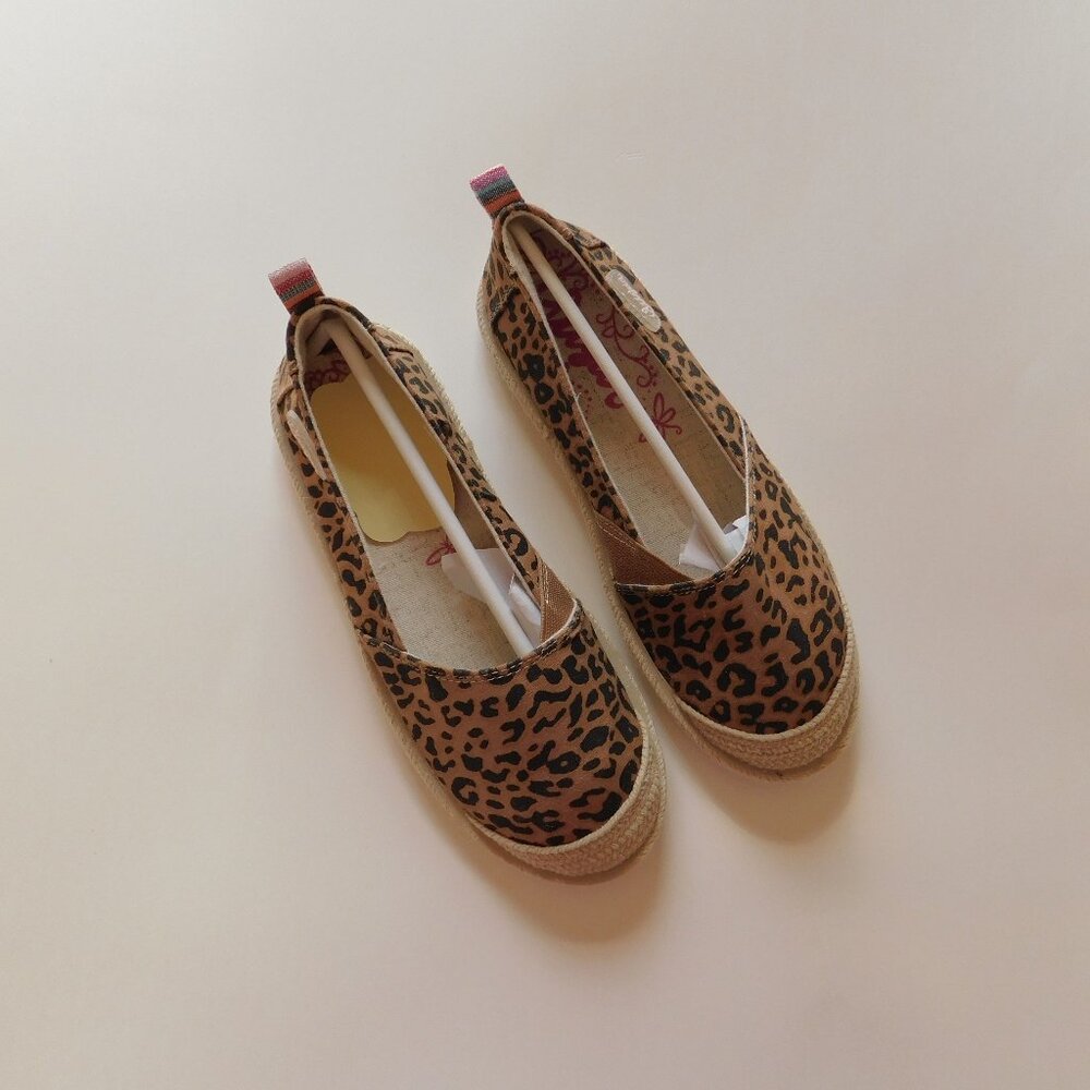 SUGAR Womens Elenore Canvas Flats Slip-On Espadrilles Shoes Leopard Size 6.5